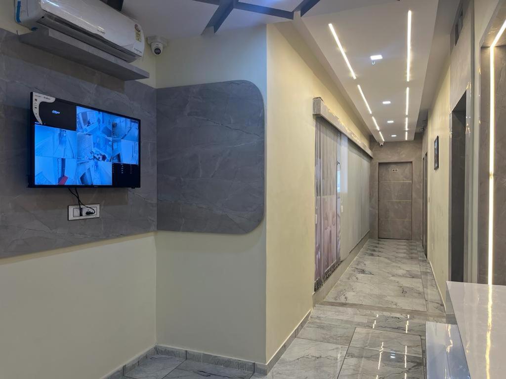 Hotel Sunrise Vadodara Exterior photo